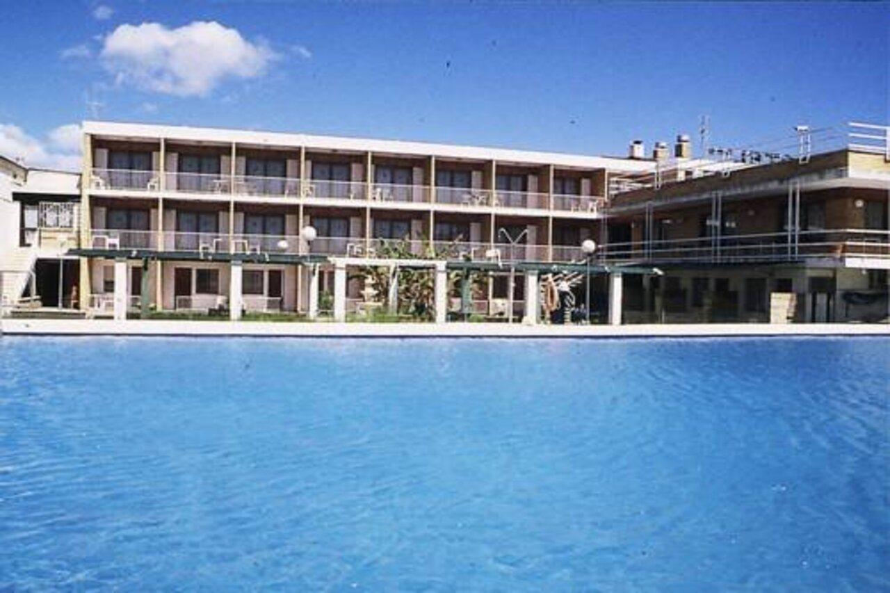 Daurada Park Hotel กัมบริลส์ ภายนอก รูปภาพ