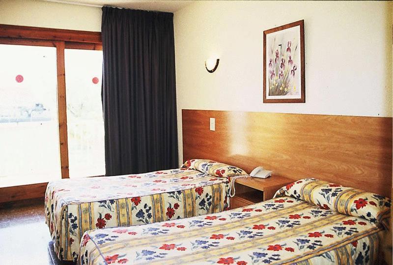Daurada Park Hotel กัมบริลส์ ภายนอก รูปภาพ