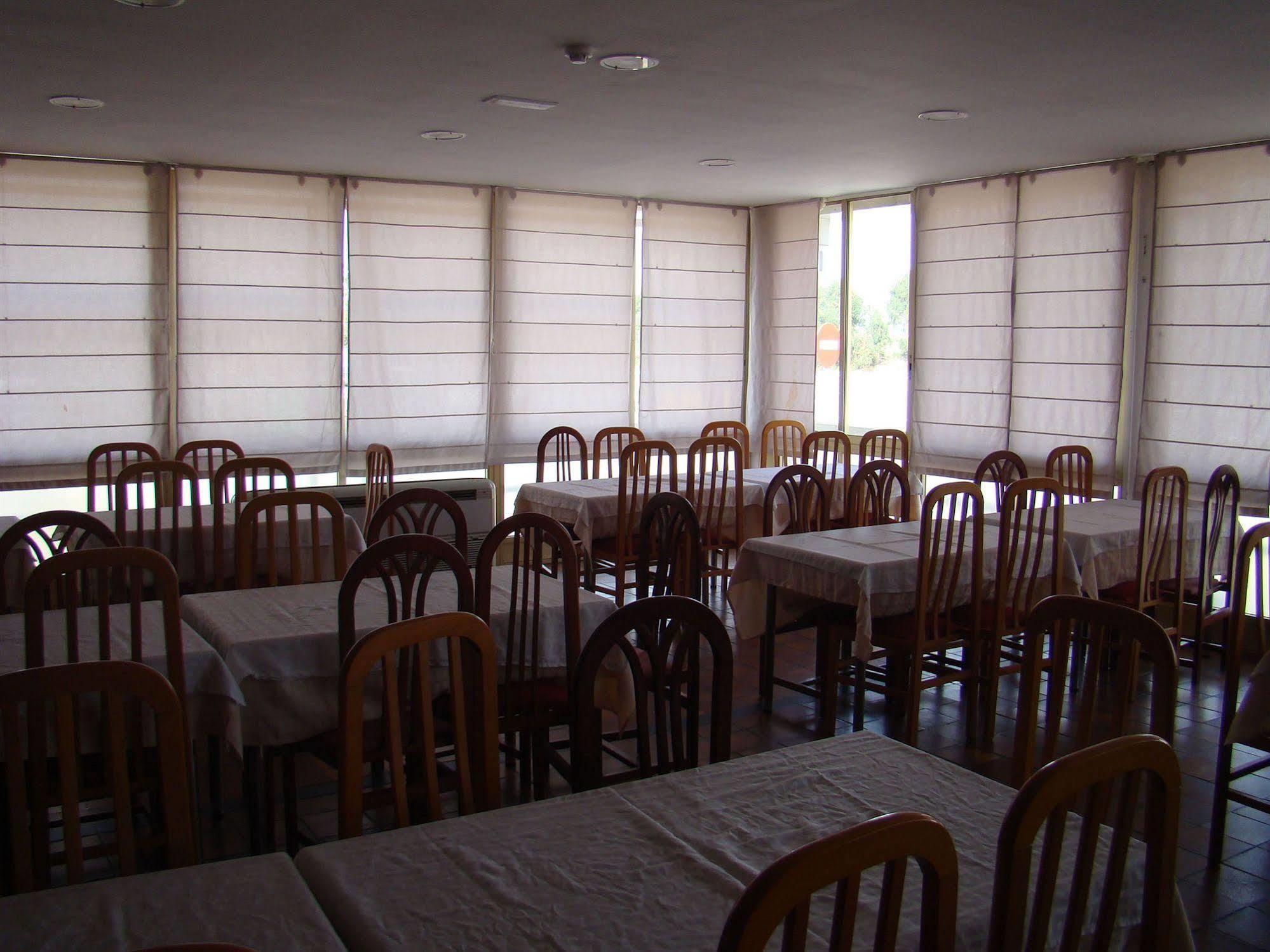 Daurada Park Hotel กัมบริลส์ ภายนอก รูปภาพ